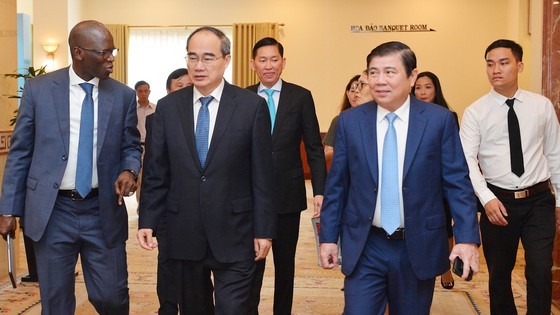 AI, essential solution for HCMC to transform into smart city ảnh 1