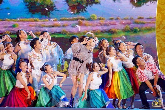 Kien Giang province’s annual festival honors national hero Nguyen Trung Truc ảnh 2