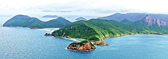 Photos feature beauty of Vietnam's sea, islands ảnh 2