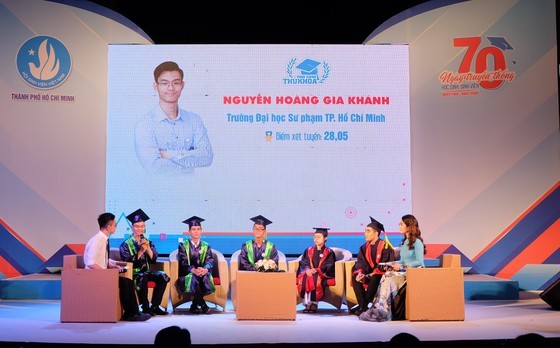 HCMC honors top academic achievers ảnh 1