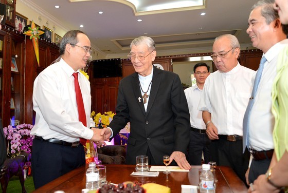 HCMC’s leaders extends Tet greetings to religious dignitaries ảnh 3
