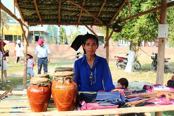 Gia Lai Province celebrates Ngoc Hoi-Dong Da Victory ảnh 20