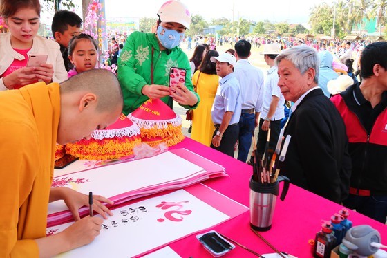 Gia Lai Province celebrates Ngoc Hoi-Dong Da Victory ảnh 5