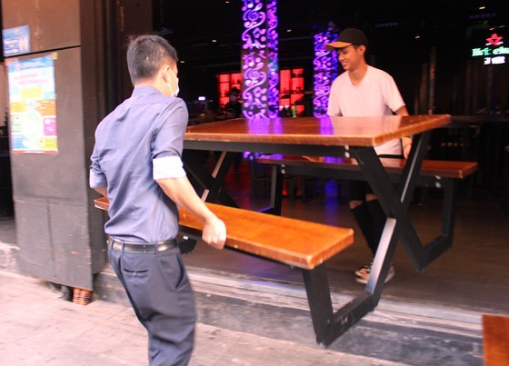 HCMC’s District 1 announces temporary closure of public places  ảnh 4