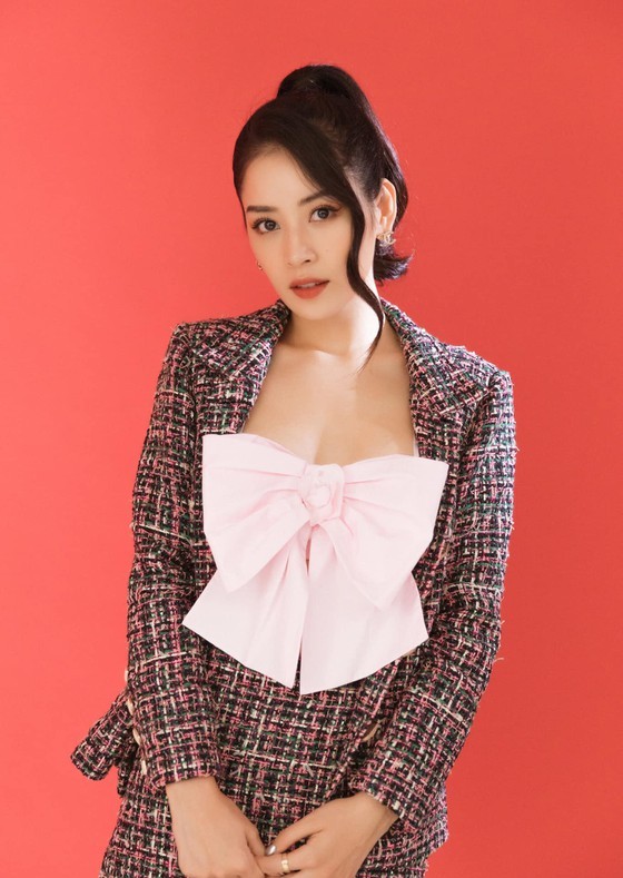 Vietnamese celebrities aid the fight against the virus outbreak ảnh 3