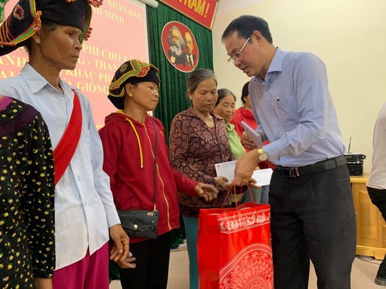 HCMC gives relief aid to victims of natural disaster in nothern provinces ảnh 1