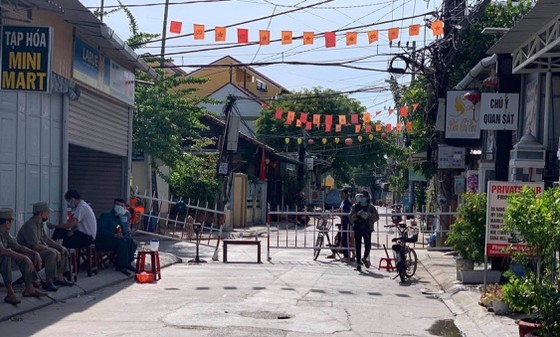 Hoi An will introduce social distancing from 0:00 July 31.