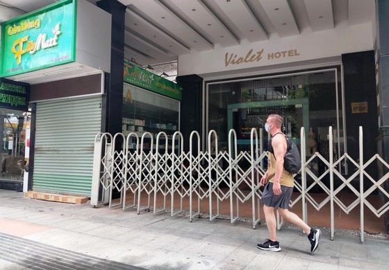 Tourist city falls silent due to COVID-19 outbreak ảnh 3