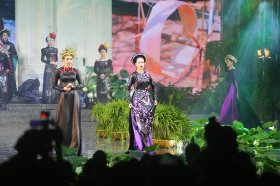 HCMC Ao Dai Festival 2020 opens ảnh 12