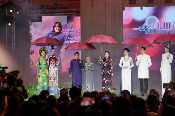 HCMC Ao Dai Festival 2020 opens ảnh 3