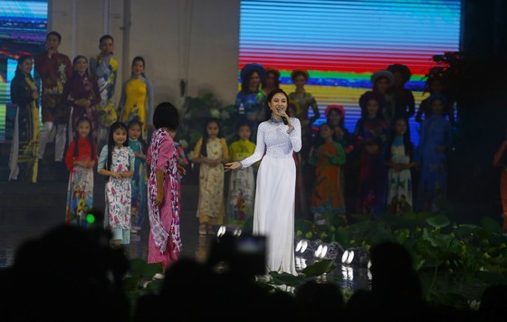 HCMC Ao Dai Festival 2020 opens ảnh 6