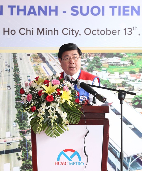 HCMC’s first metro train introduced to public ảnh 4