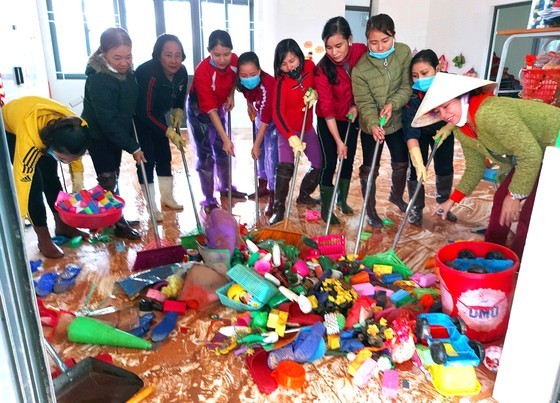 People nationwide extends solidarity with flood victims ảnh 6