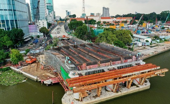 District 1 hands over land for construction of metro project, Thu Thiem 2 Bridge ảnh 2
