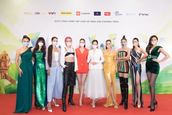 Beauty queens team wins TV reality show promoting domestic tourism ảnh 1