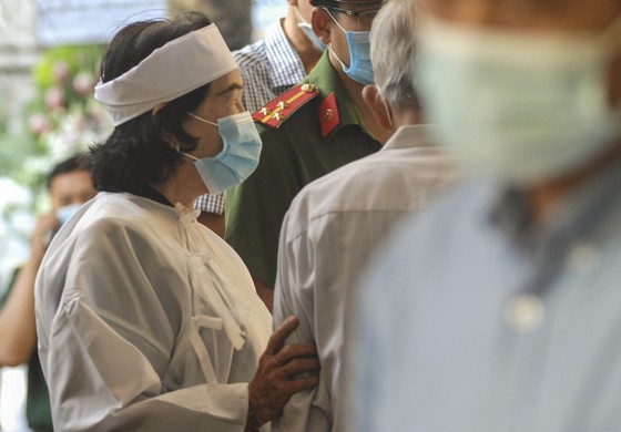 Party, State, HCMC leaders pay tribute to former Deputy Prime Minister  ảnh 3