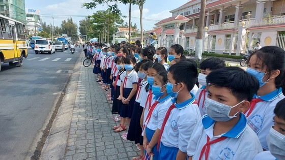 Former Deputy Prime Minister Truong Vinh Trong laid at rest in his native land ảnh 12