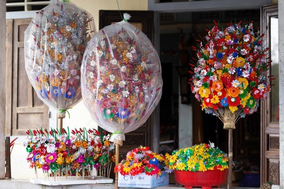 Exhibition of female portrait celebrates Int’l Women’s Day ảnh 2