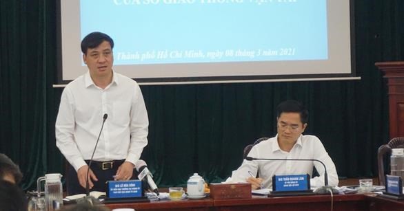 Vice Chairman of the municipal People’s Committee Le Hoa Binh speaks at a meeting (Photo: tuoitre.vn)