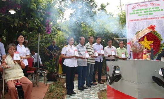 Commemorative ceremonies for Gac Ma naval martyrs held nationwide ảnh 6
