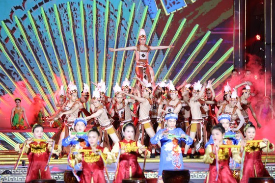 Vietnam Ethnic Groups’ Cultural Day 2021 opens ảnh 4