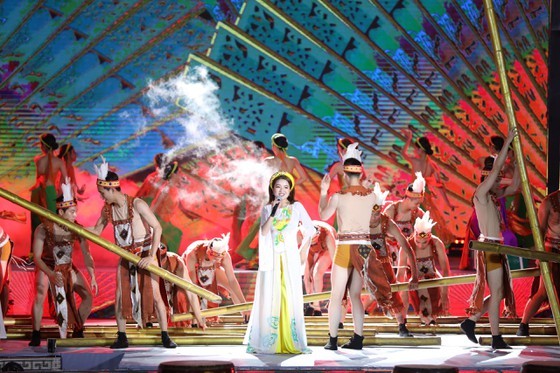 Vietnam Ethnic Groups’ Cultural Day 2021 opens ảnh 6