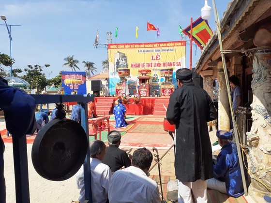 Ritual commemorating soldiers of ancient Hoang Sa Flotilla held ảnh 3