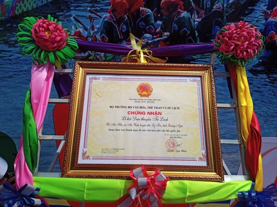 Ly Son island’s traditional boat race certified as national intangible cultural  ảnh 2