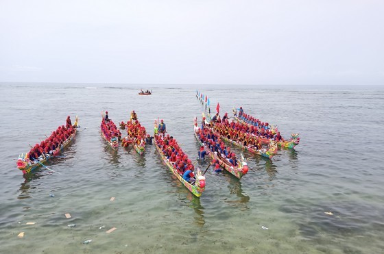 Ly Son island’s traditional boat race certified as national intangible cultural  ảnh 5