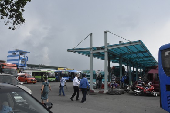 HCMC authorities check practice of preventive measures in District 12, Hoc Mon ảnh 6