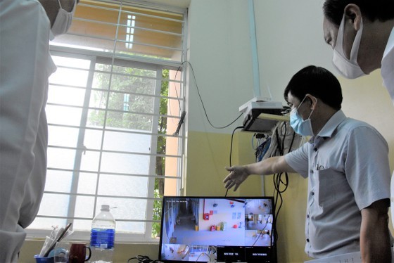 HCMC authorities check practice of preventive measures in District 12, Hoc Mon ảnh 3