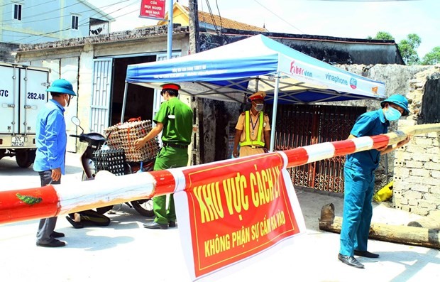 A hamlet in Quynh Lap commune in Hoang Mai township of central Nghe An province is put under lockdown (Photo: VNA)