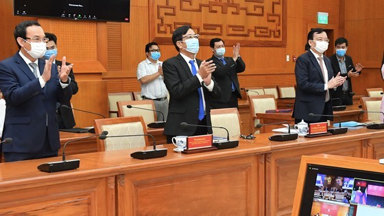 Virtual conference marks strategic partnership between HCMC, Saint Petersburg ảnh 4