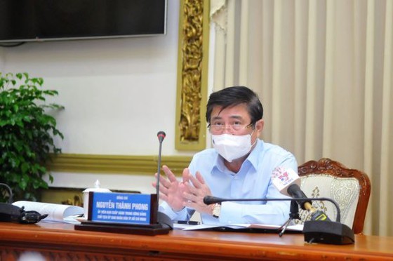 HCMC calls on citizens to join hands with authorities in fighting Covid-19 ảnh 2