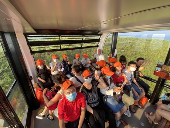 HCMC Tourism Association suggests relief options for Covid-hit travel businesses ảnh 1