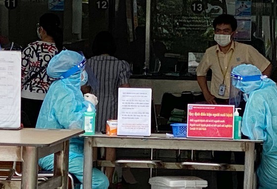 HCMC’s University Hospital of Medicine and Pharmacy stops receiving patients ảnh 2
