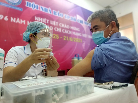 HCMC Party Chief congratulates press agencies on Vietnam Revolutionary Press Day ảnh 3