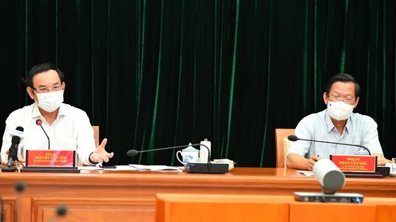 Strengthening contact tracing to identify cases, help city return to normal life ảnh 2