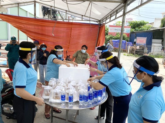 Power of joining hands ảnh 3