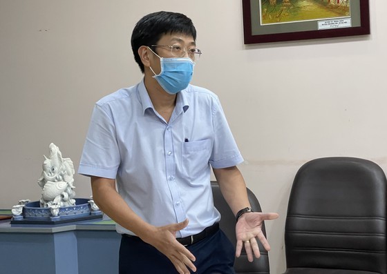 City Party Chief inspects Covid-19 prevention works at Binh Dien market ảnh 4