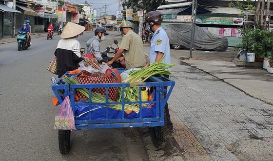 Binh Tan District issues fines of VND52.5 million on violators of Covid-19 rules ảnh 3
