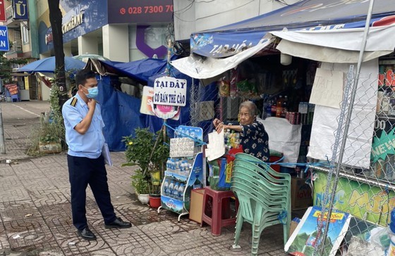 Binh Tan District issues fines of VND52.5 million on violators of Covid-19 rules ảnh 4