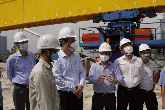Main span of Thu Thiem Bridge 2 to be joined in September ảnh 1