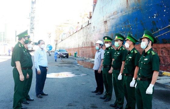 Binh Dinh, Da Nang offer flights to repatriate residents from South ảnh 3