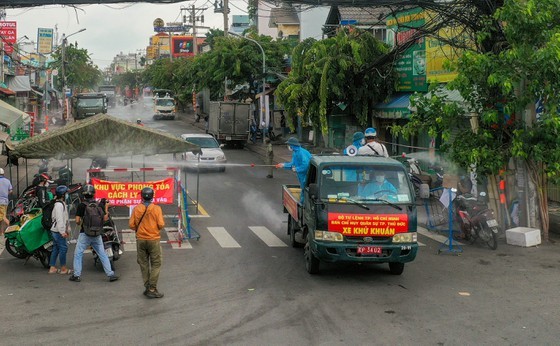 HCMC launches 7-day citywide sanitization ảnh 24