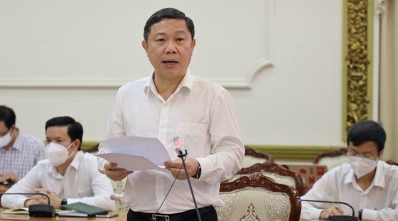HCMC reviews its implementation of 15-day citywide social distancing order ảnh 4