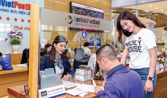 Credit limit increase will support economy ảnh 1