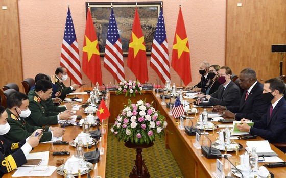 US Secretary of Defense pays official visit to Vietnam ảnh 4