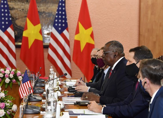 US Secretary of Defense pays official visit to Vietnam ảnh 6