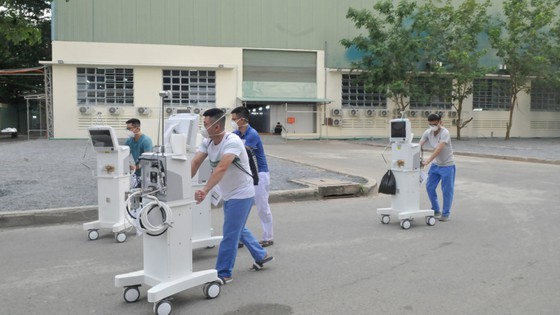 HCMC Covid-19 Intensive Care Centers come into operation ảnh 6